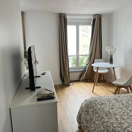 Bright Studio Near The Marais Daire *